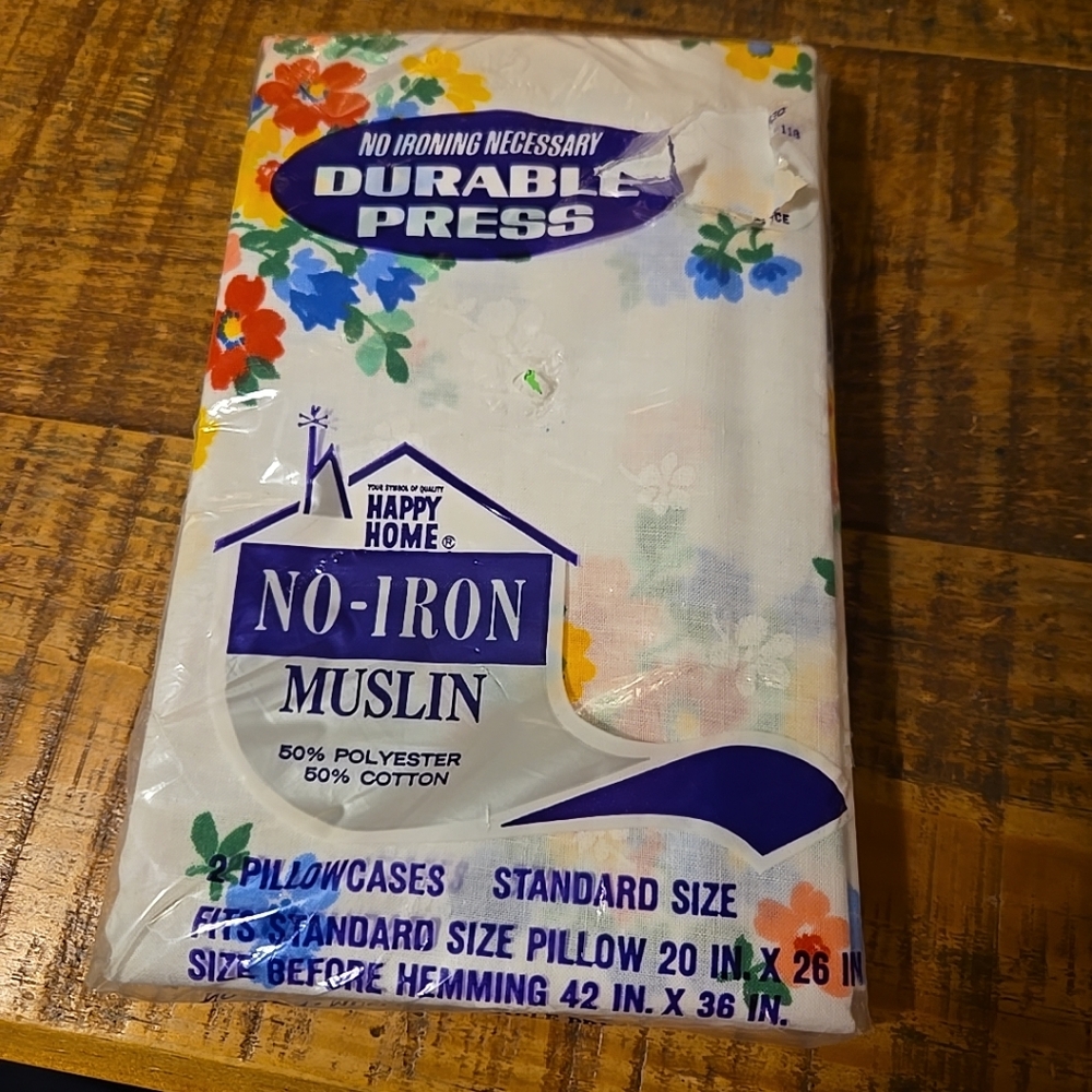 Vintage Happy Home No-Iron Muslin Pillowcases Floral Pattern on White 42" x 36"